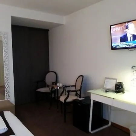 L'ideal Le Mountbatten Hotel 3*